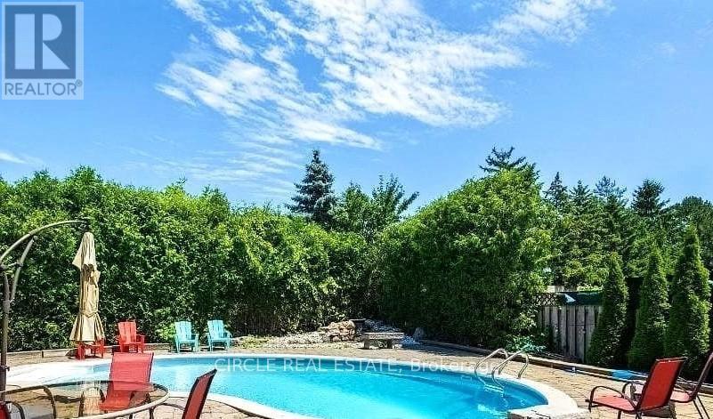 2489 Olinda Court, Mississauga, ON - Outdoor With In Ground Pool With Backyard
