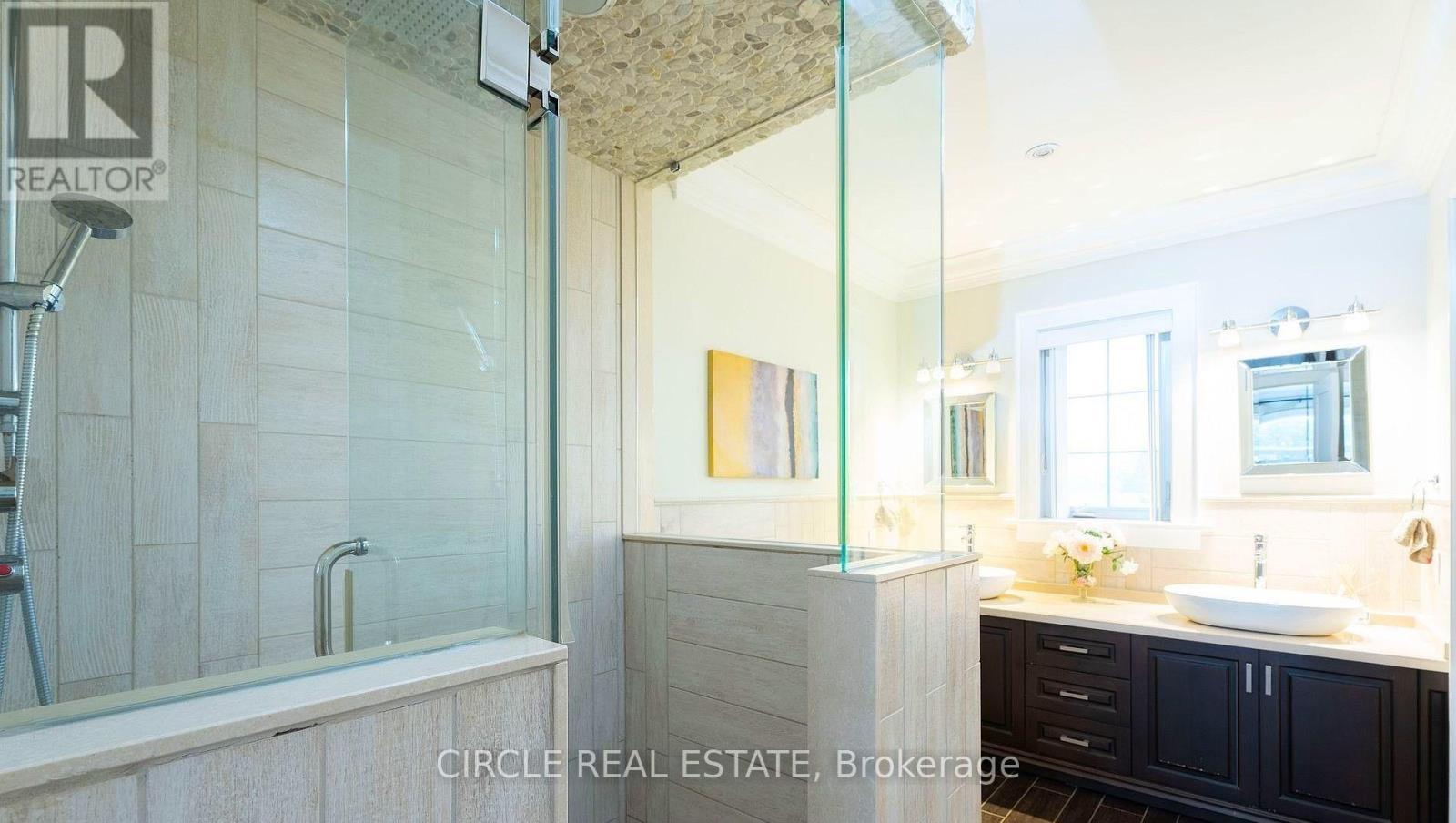 2489 Olinda Court, Mississauga, ON - Indoor Photo Showing Bathroom