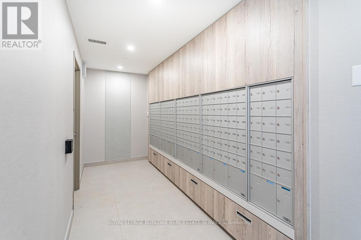 A401 - 3210 Dakota Common, Burlington, ON