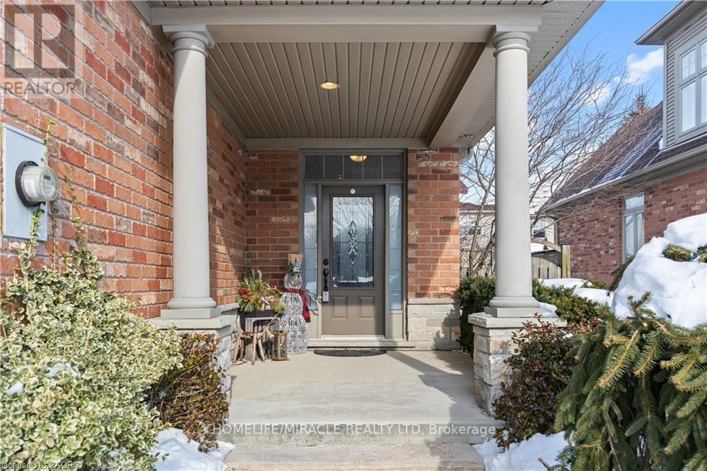 281 Doon South Drive, Kitchener, ON - Outdoor