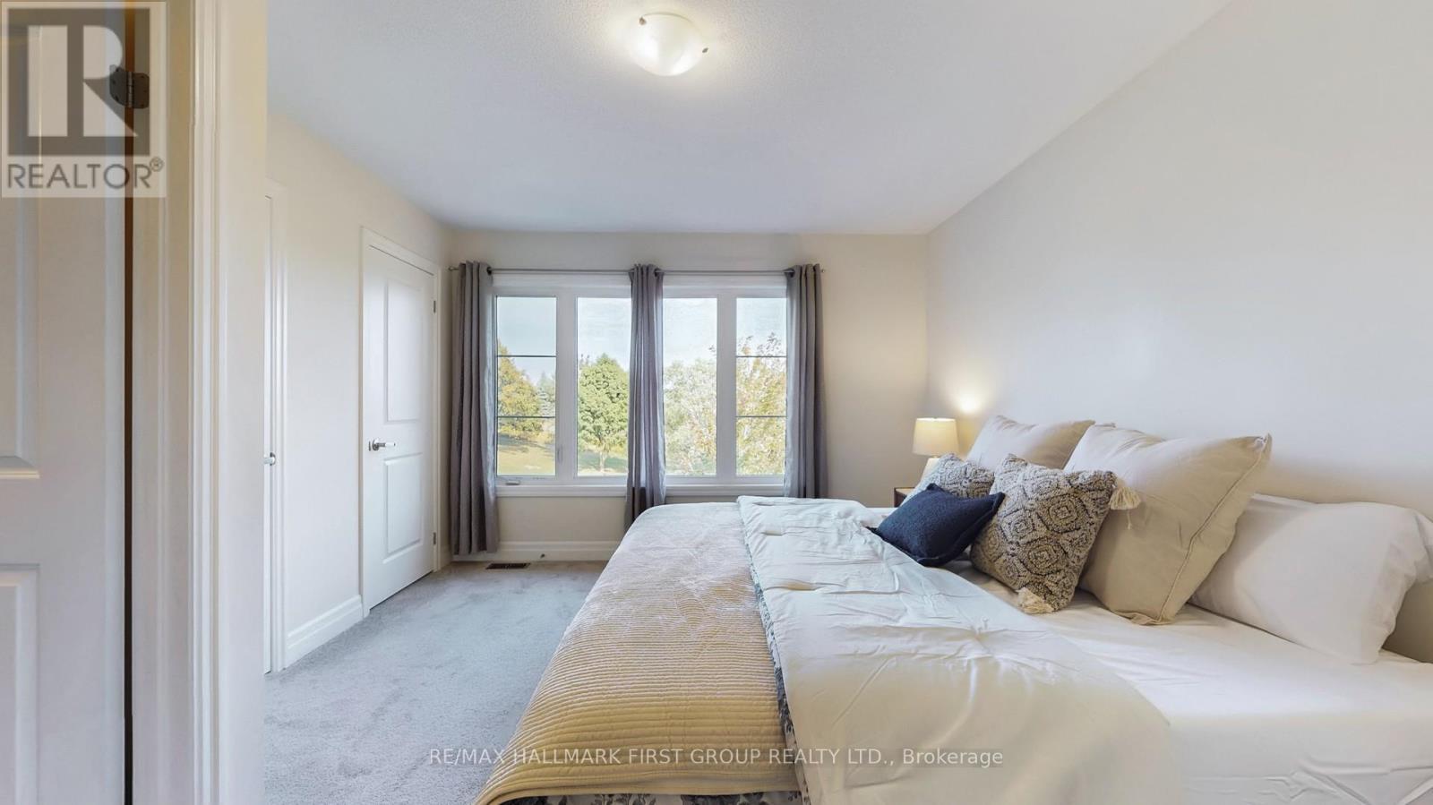 2 - 384 Arctic Red Drive, Oshawa, ON - Indoor Photo Showing Bedroom