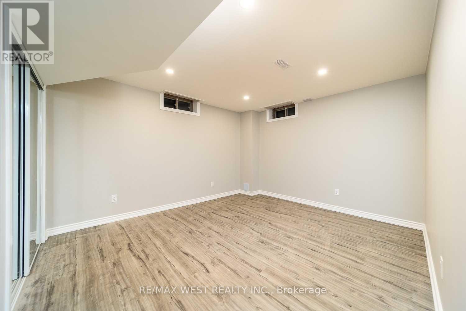 Lower - 111 Ironside Drive, Vaughan, ON - Indoor