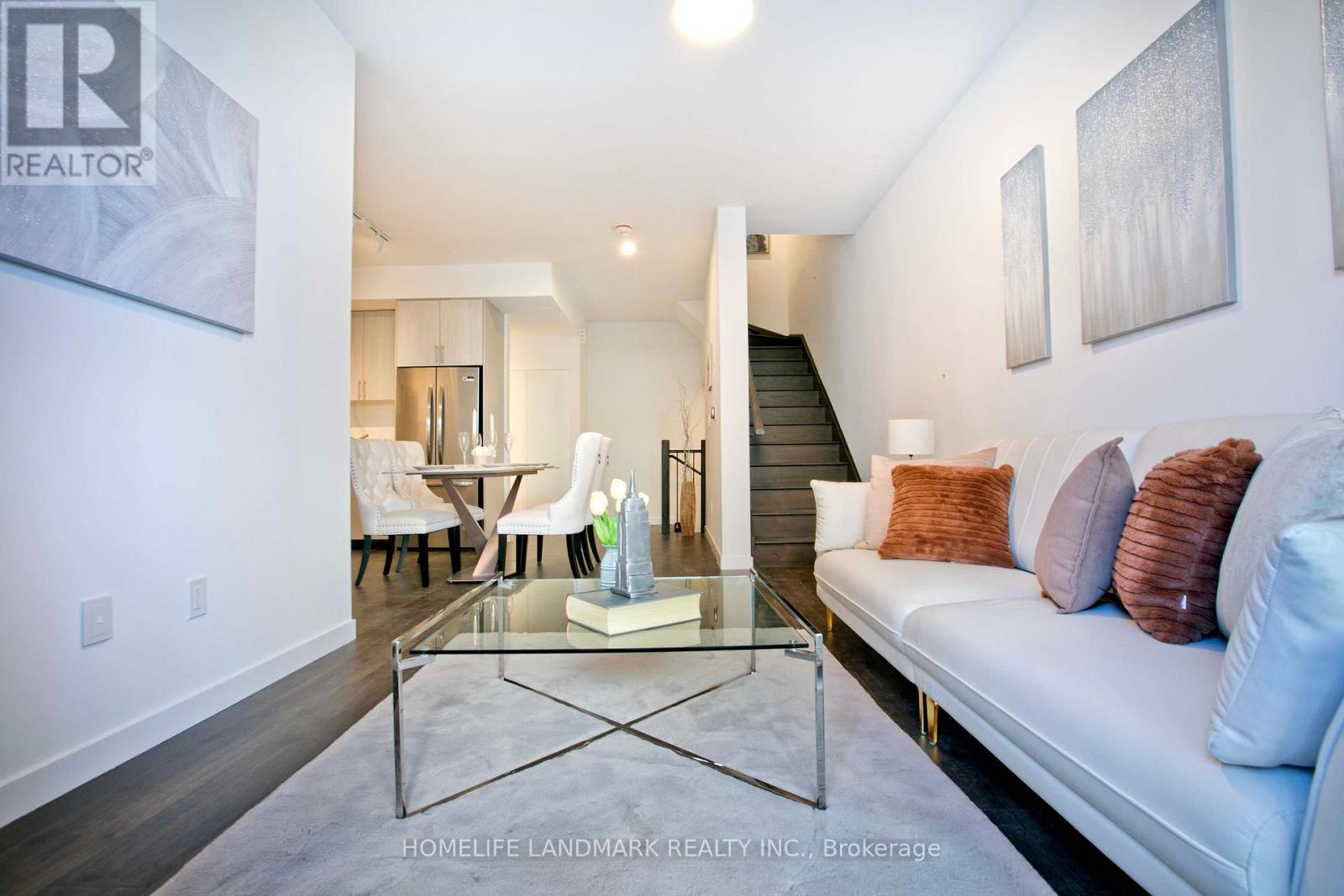 3 - 117 Marydale Street, Markham, ON - Indoor Photo Showing Living Room