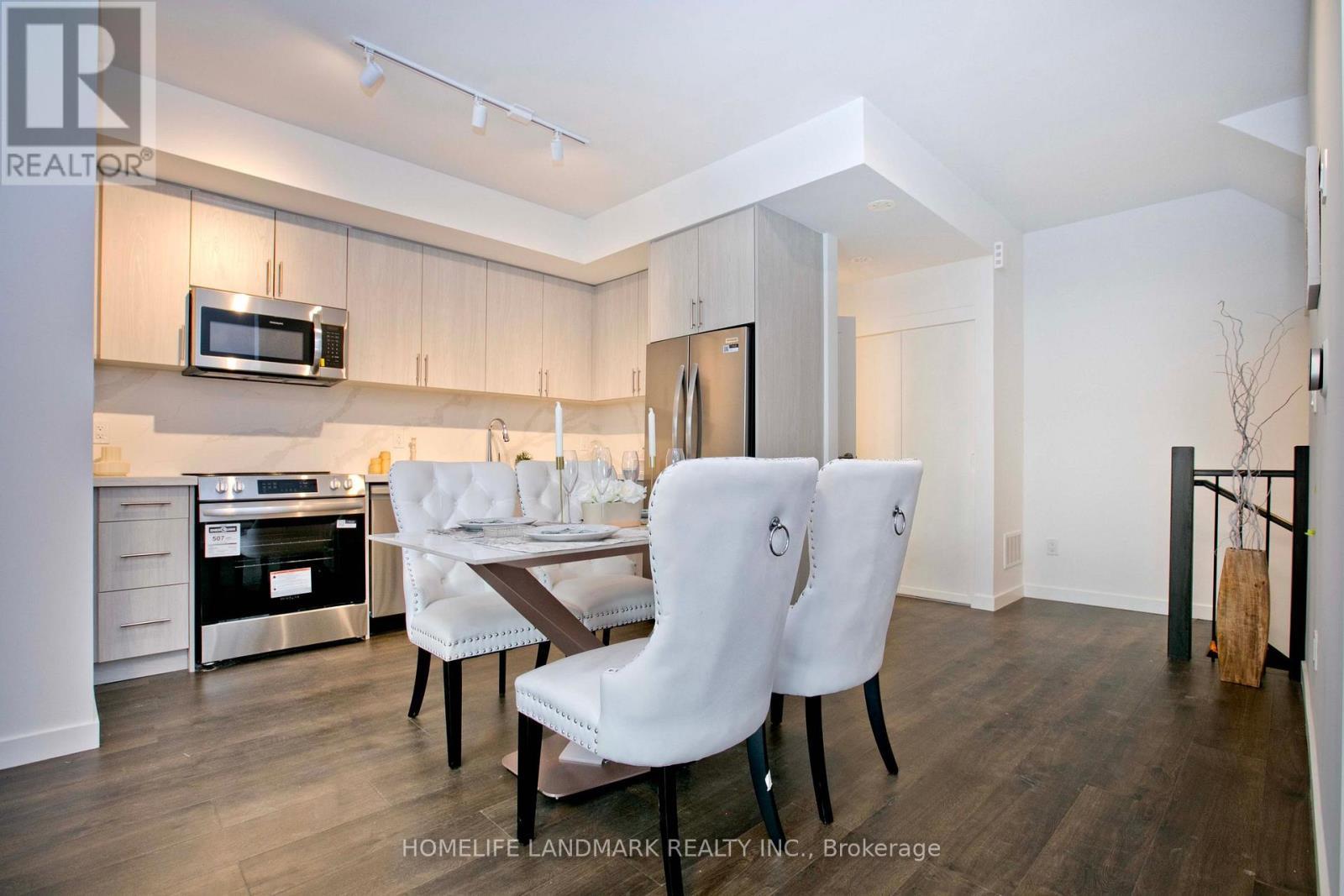3 - 117 Marydale Street, Markham, ON - Indoor Photo Showing Kitchen With Stainless Steel Kitchen
