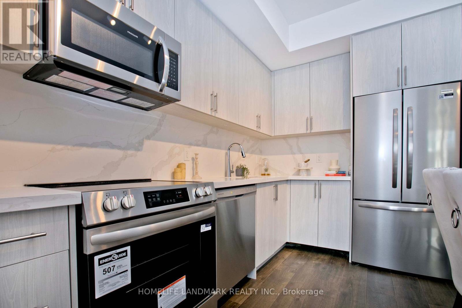 3 - 117 Marydale Street, Markham, ON - Indoor Photo Showing Kitchen With Stainless Steel Kitchen With Upgraded Kitchen
