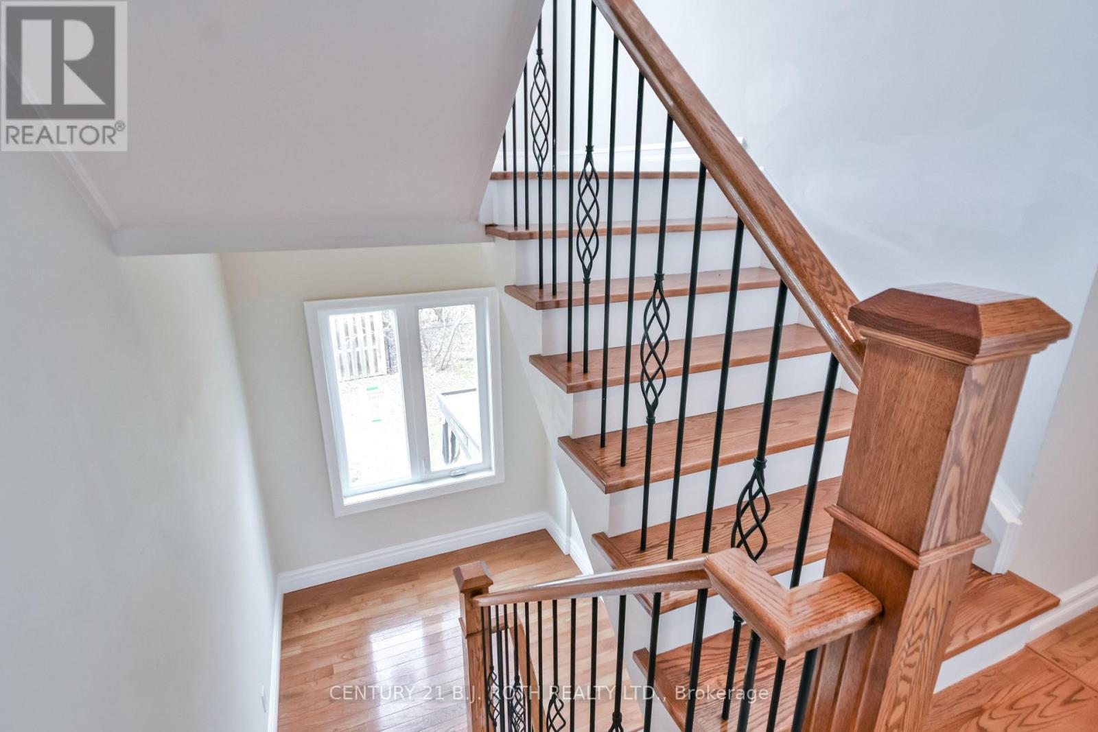 16 Gray Lane, Barrie, ON - Indoor Photo Showing Other Room