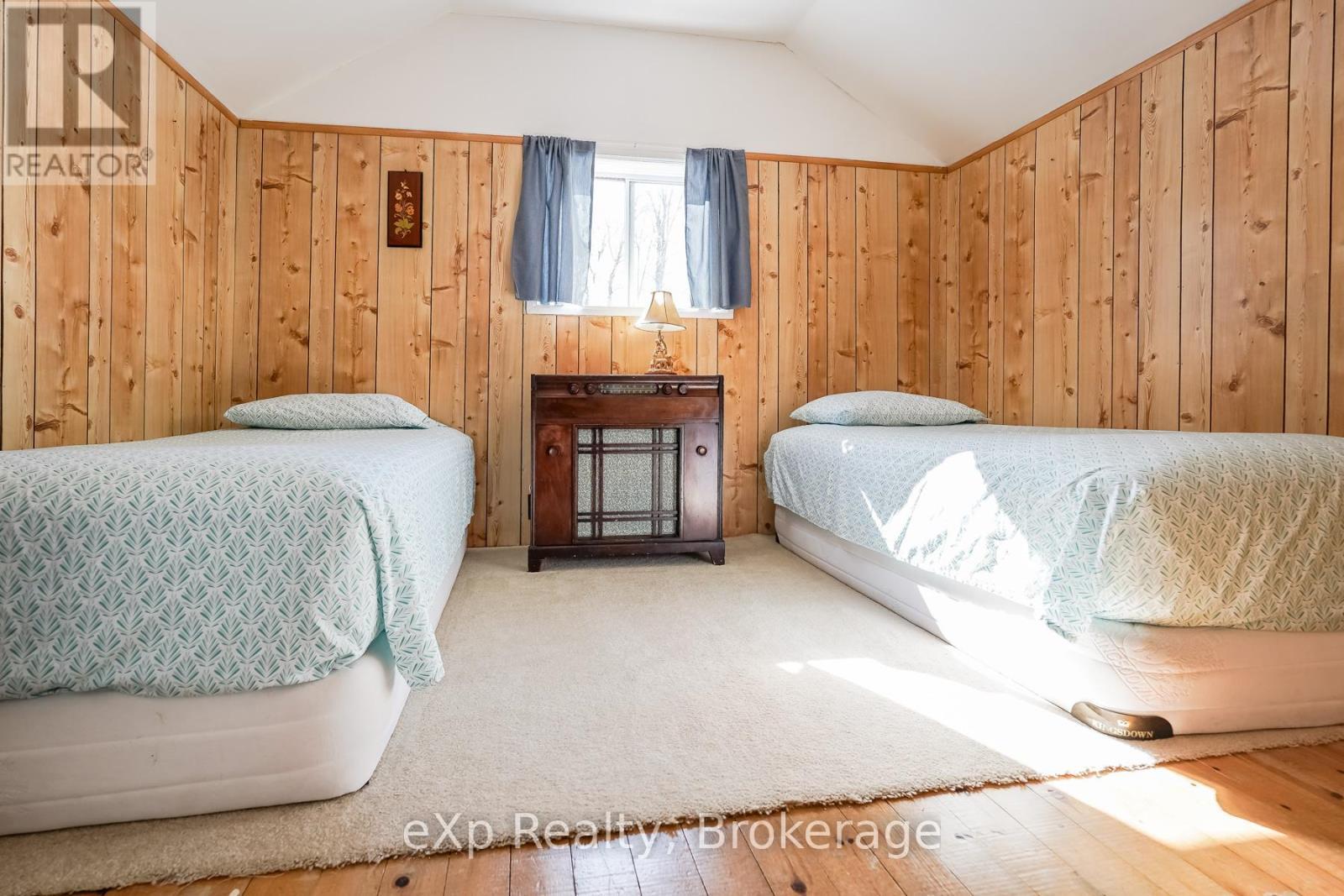 1483 Highway 6, South Bruce Peninsula, ON - Indoor Photo Showing Bedroom