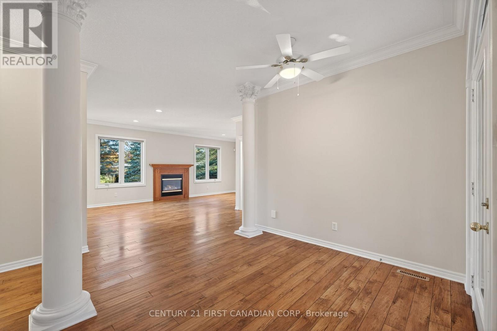2616 Emerson Street, Strathroy-Caradoc (Mount Brydges), ON - Indoor Photo Showing Other Room