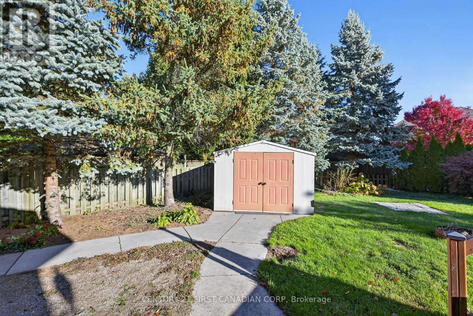 2616 Emerson Street, Strathroy-Caradoc (Mount Brydges), ON - Outdoor