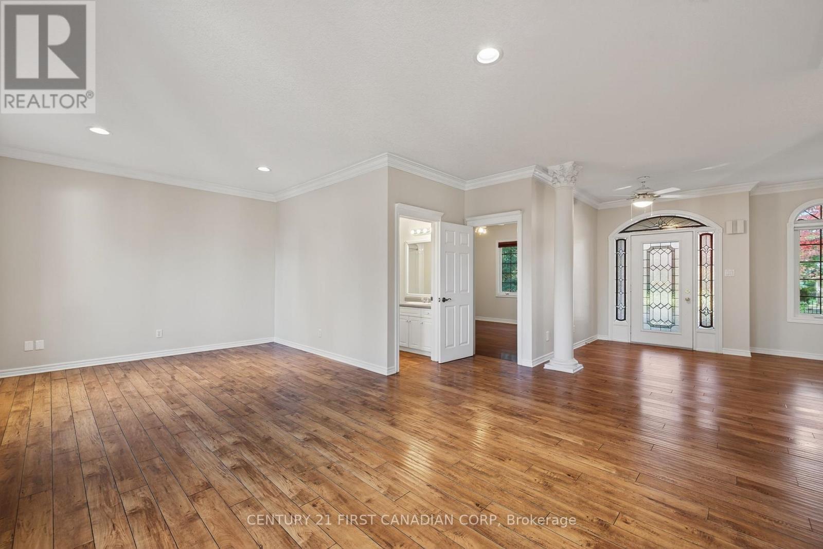 2616 Emerson Street, Strathroy-Caradoc (Mount Brydges), ON - Indoor Photo Showing Other Room