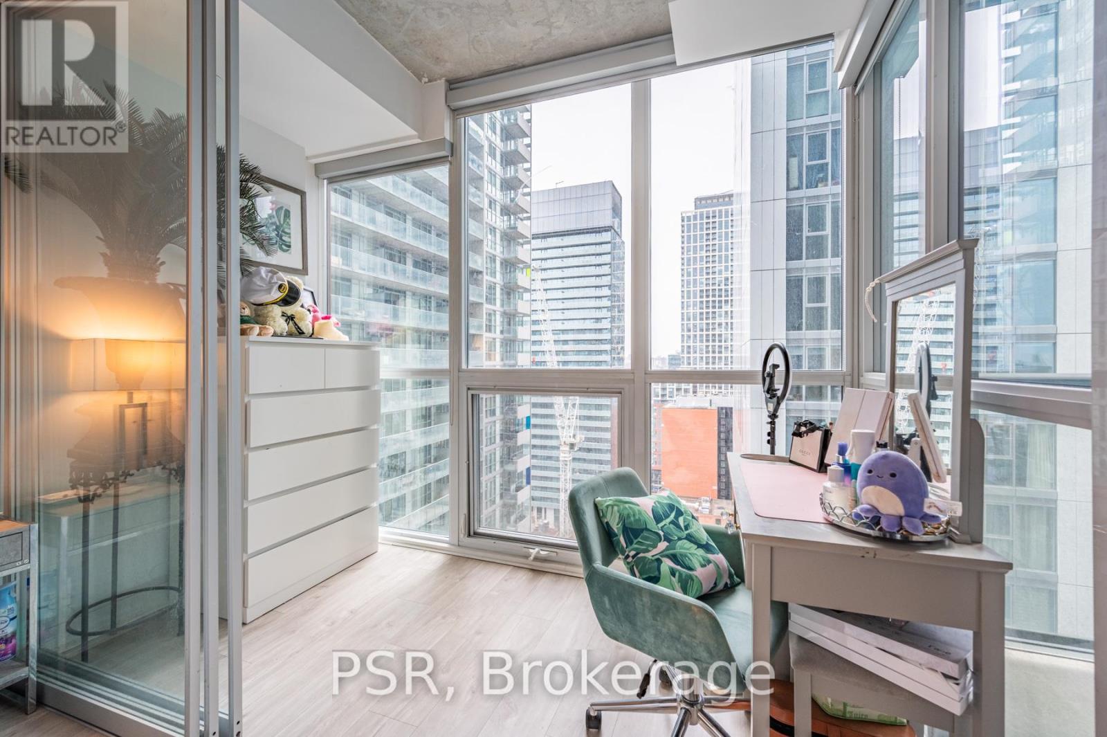 2101 - 88 Blue Jays Way, Toronto, ON - Indoor