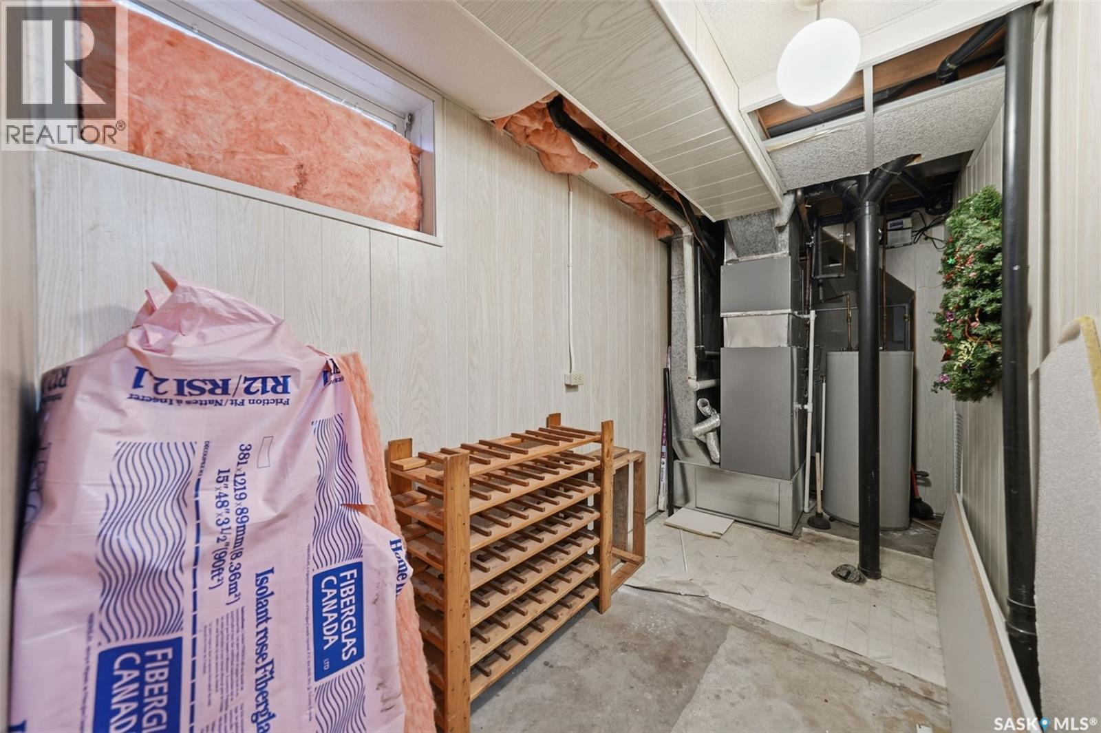 204 7Th Avenue W, Watrous, SK - Indoor