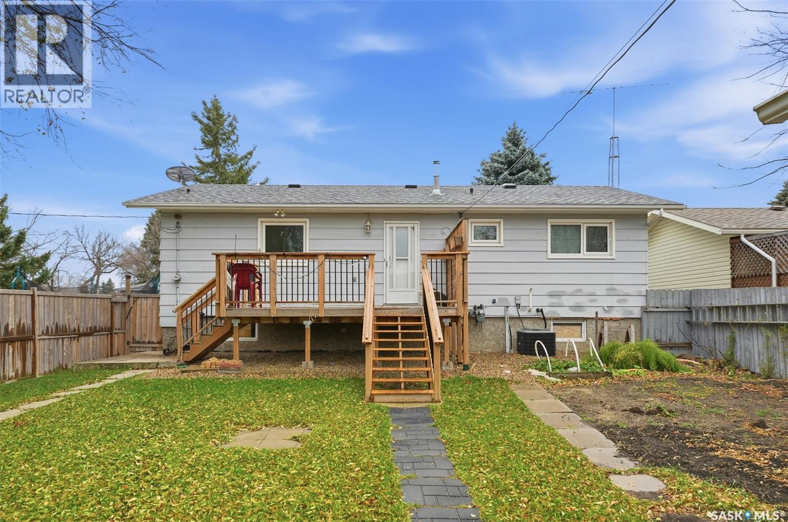 204 7Th Avenue W, Watrous, SK - Outdoor With Deck Patio Veranda