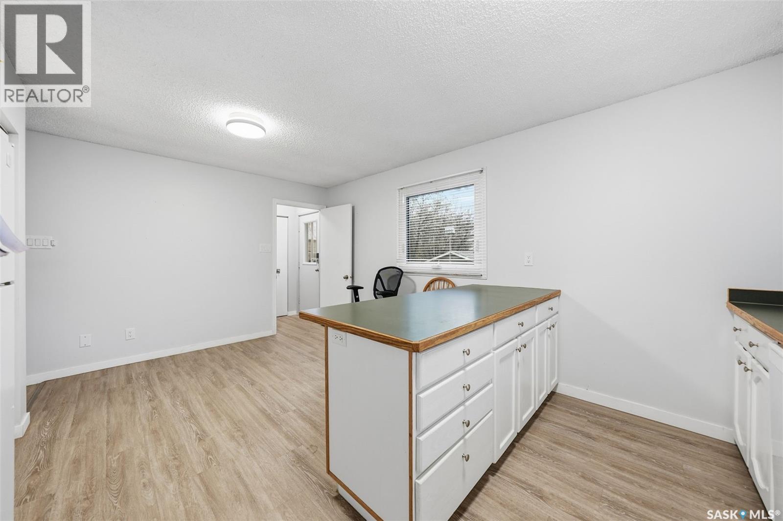 204 7Th Avenue W, Watrous, SK - Indoor Photo Showing Kitchen