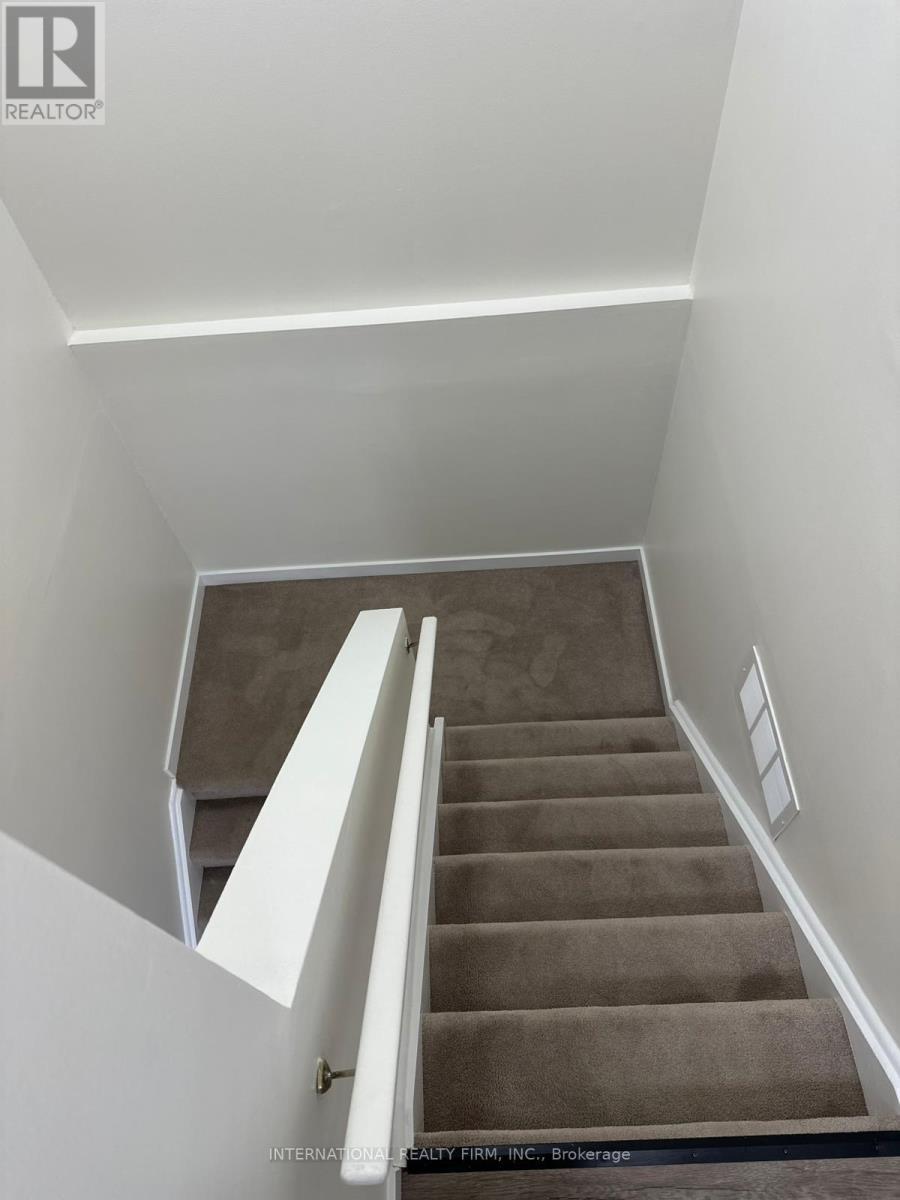 130 Sekura Crescent, Cambridge, ON - Indoor Photo Showing Other Room