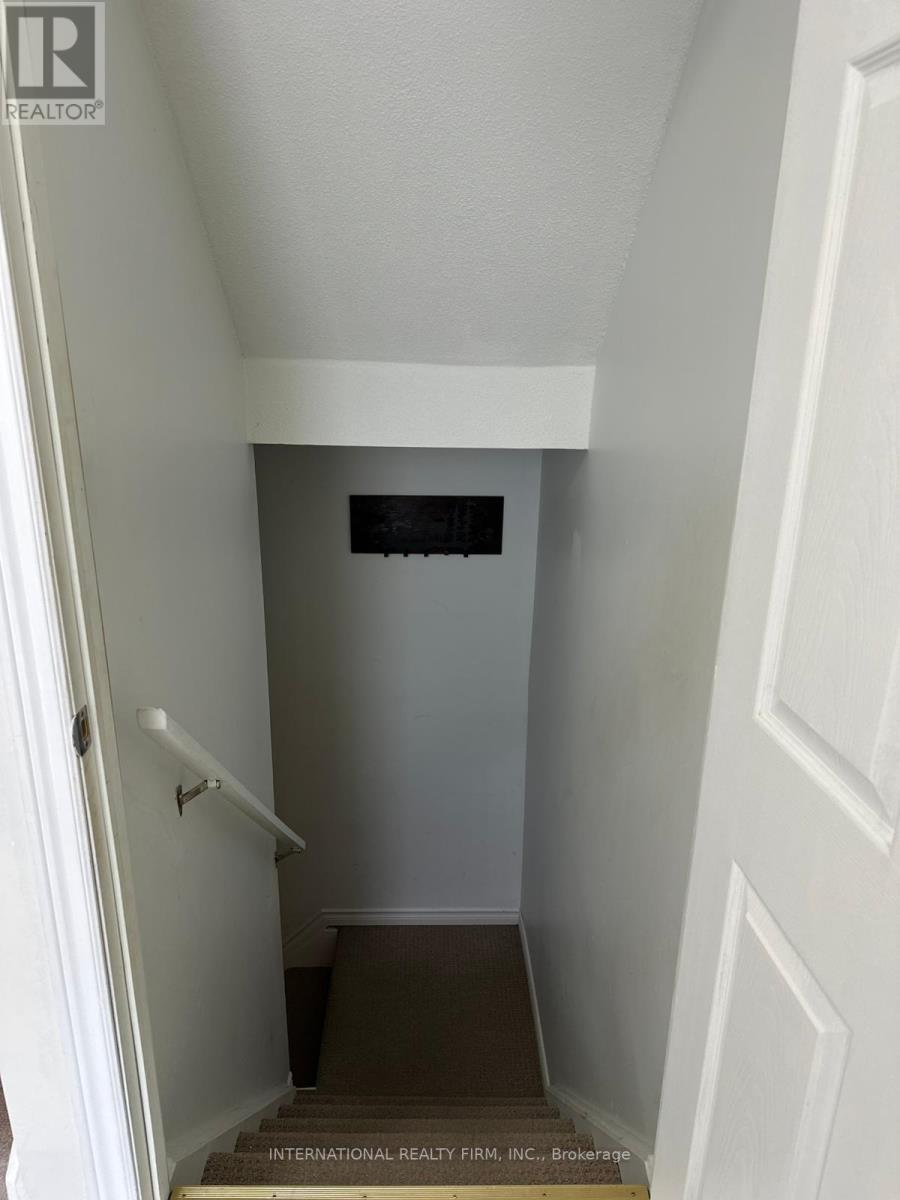 130 Sekura Crescent, Cambridge, ON - Indoor Photo Showing Other Room