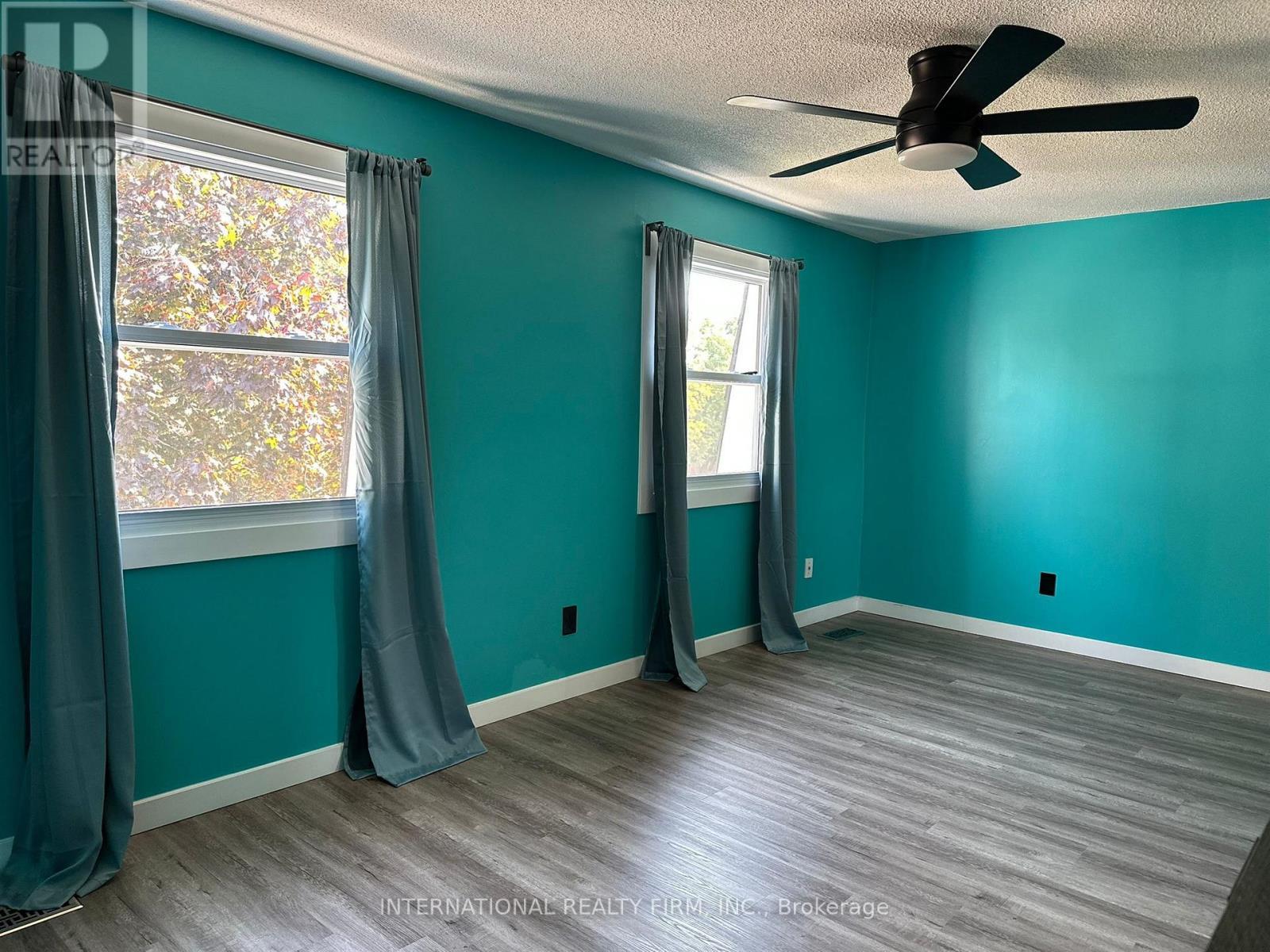 130 Sekura Crescent, Cambridge, ON - Indoor Photo Showing Other Room