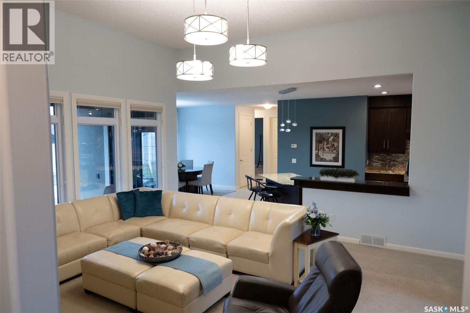 15 Broadway Street S, Redvers, SK - Indoor Photo Showing Living Room