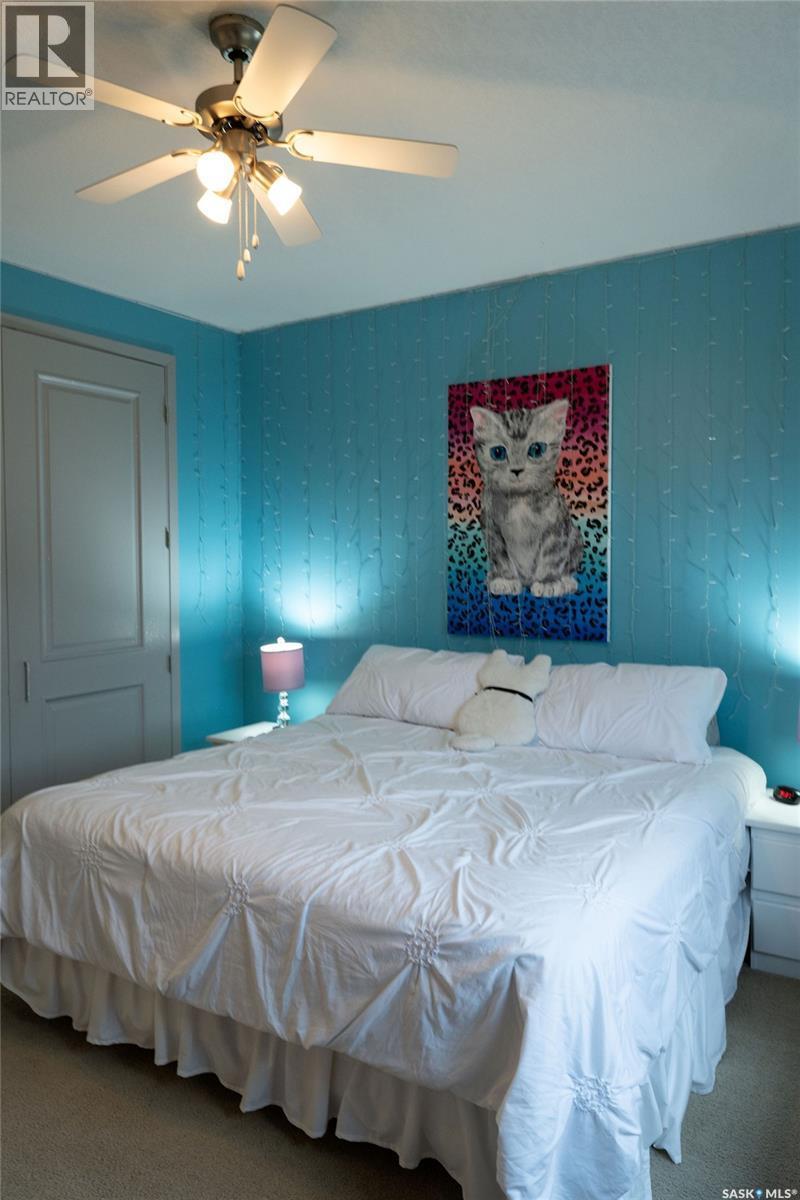15 Broadway Street S, Redvers, SK - Indoor Photo Showing Bedroom