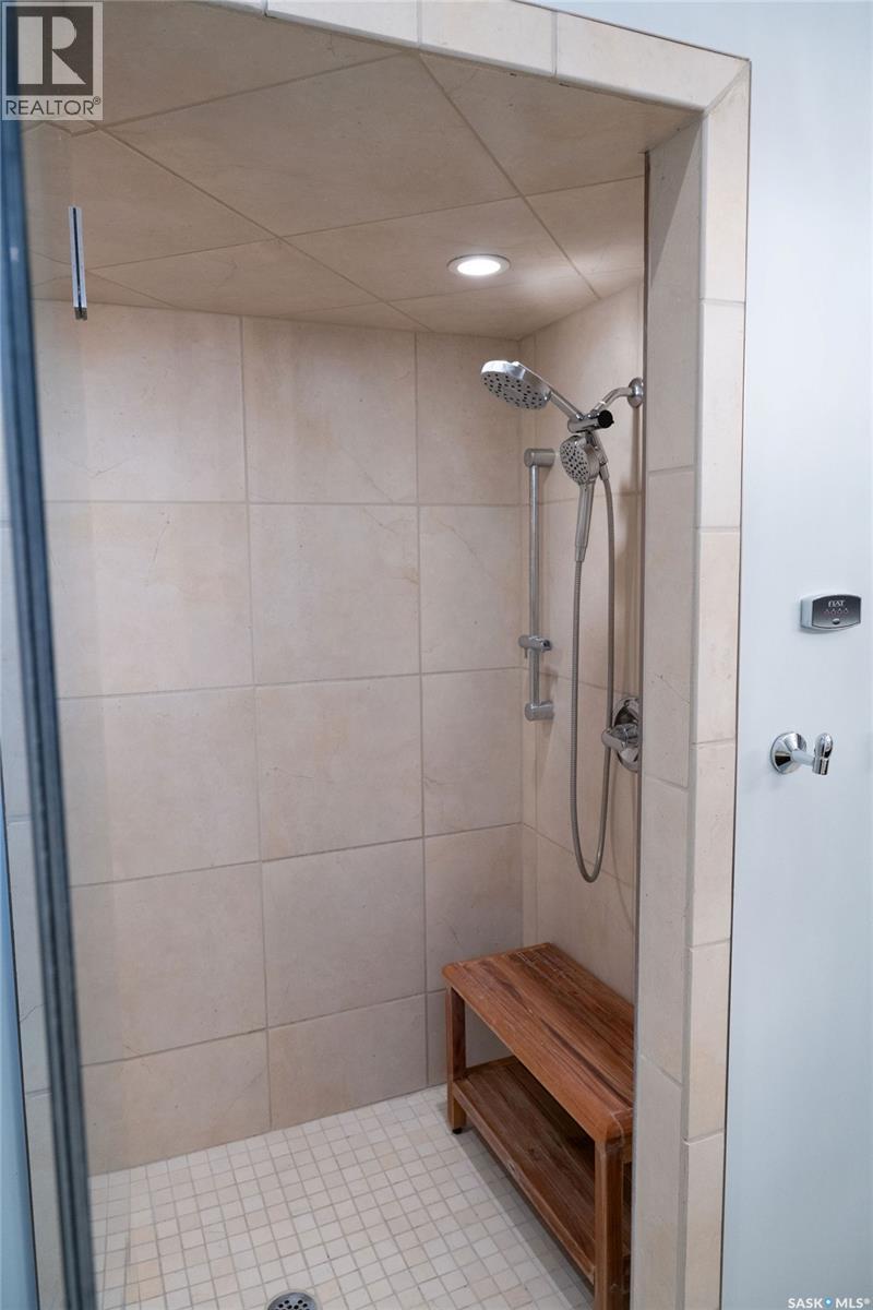 15 Broadway Street S, Redvers, SK - Indoor Photo Showing Bathroom