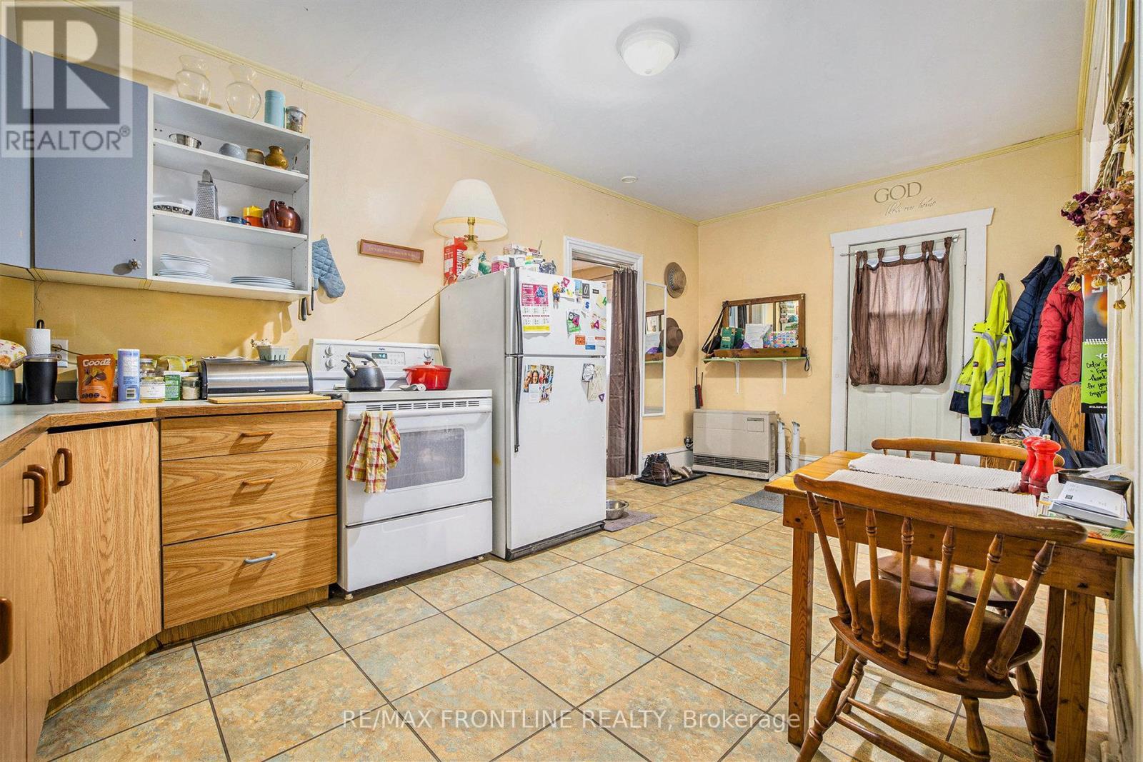 17 Mill Street, Perth, ON - Indoor Photo Showing Kitchen
