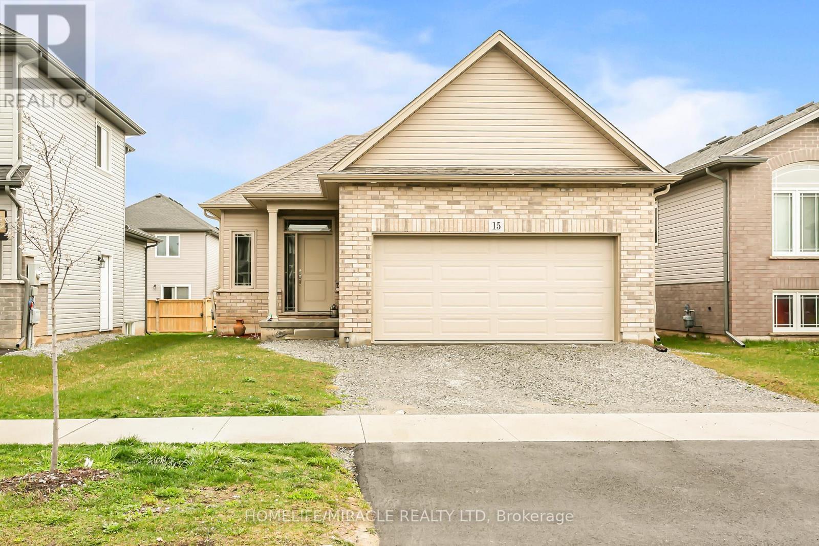 15 Tucker Street, Thorold, ON - Outdoor