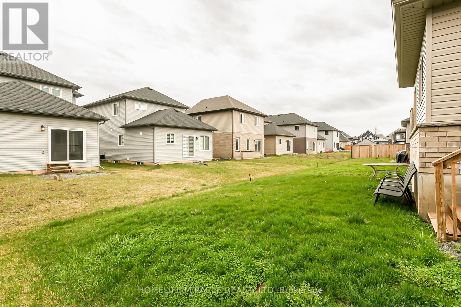 15 Tucker Street, Thorold, ON - Outdoor With Backyard With Exterior