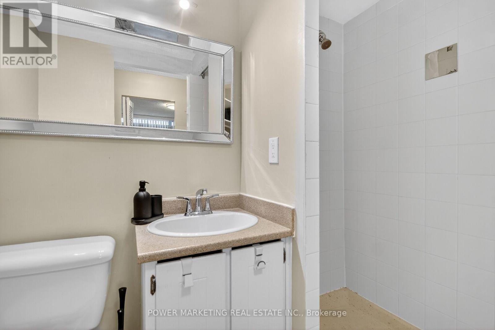 2806 - 500 Laurier Avenue W, Ottawa, ON - Indoor Photo Showing Bathroom