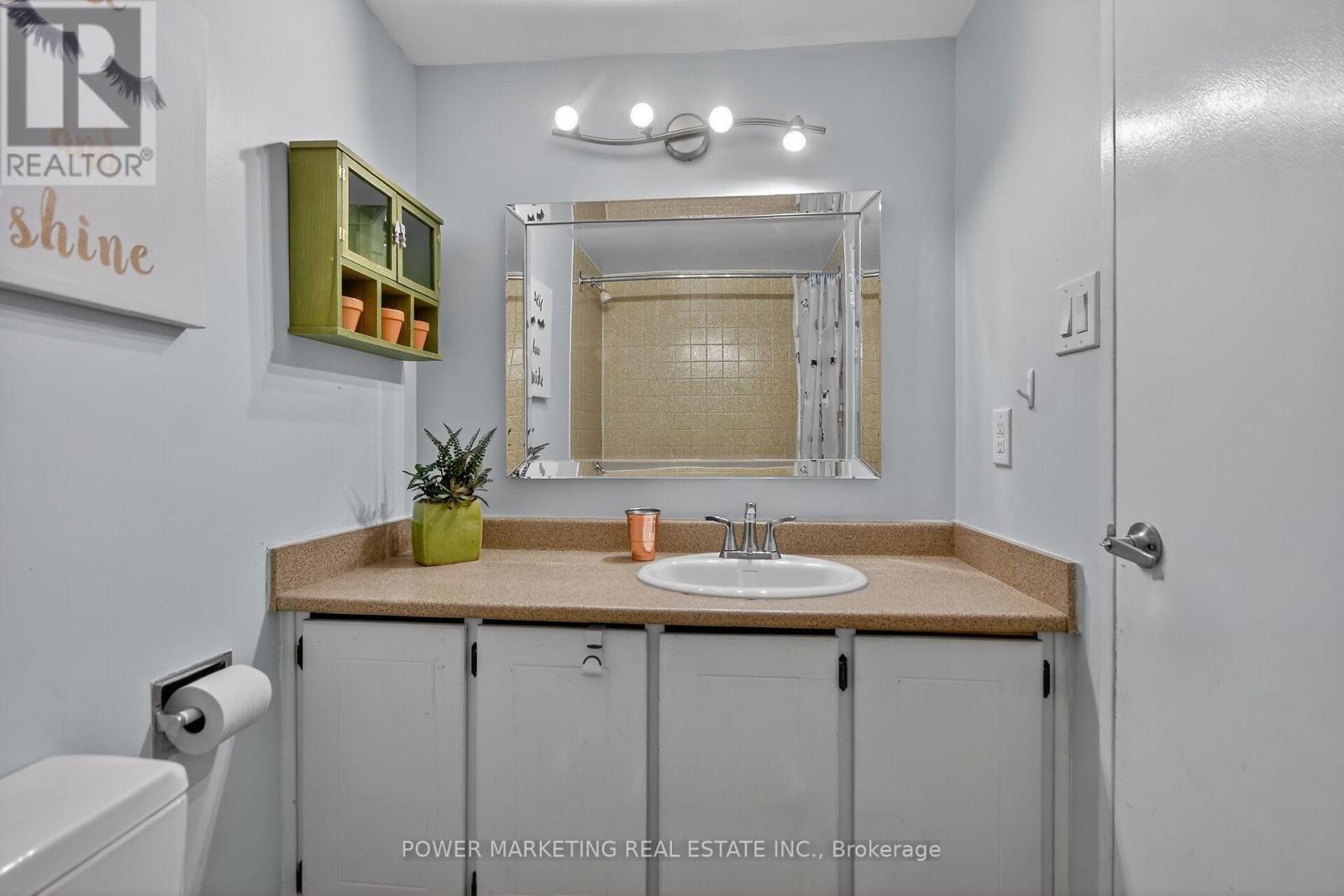 2806 - 500 Laurier Avenue W, Ottawa, ON - Indoor Photo Showing Bathroom