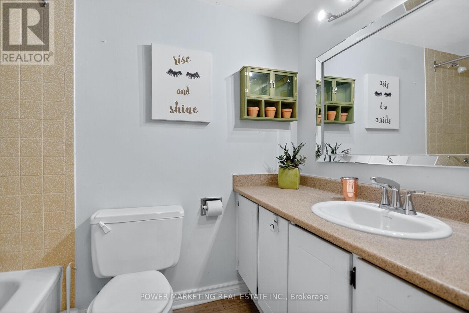 2806 - 500 Laurier Avenue W, Ottawa, ON - Indoor Photo Showing Bathroom