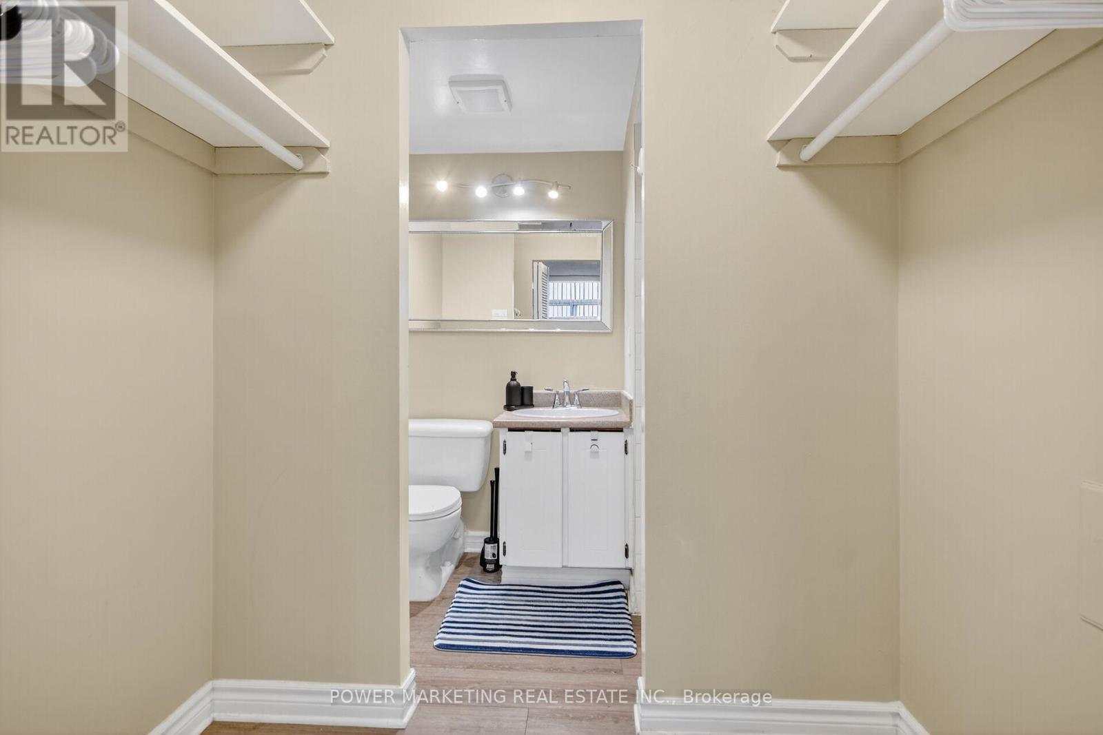 2806 - 500 Laurier Avenue W, Ottawa, ON - Indoor With Storage