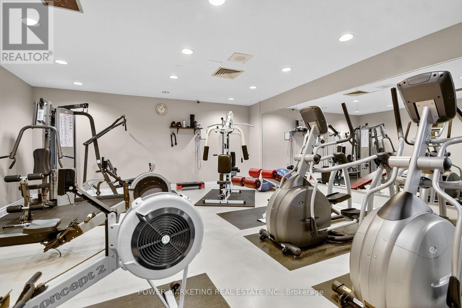 2806 - 500 Laurier Avenue W, Ottawa, ON - Indoor Photo Showing Gym Room