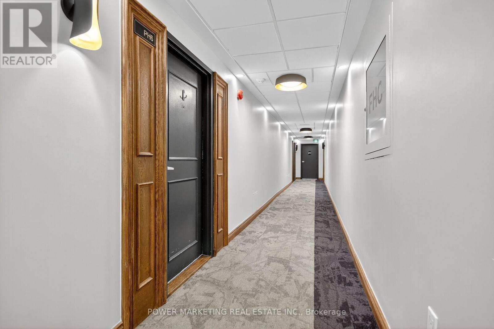 2806 - 500 Laurier Avenue W, Ottawa, ON - Indoor Photo Showing Other Room