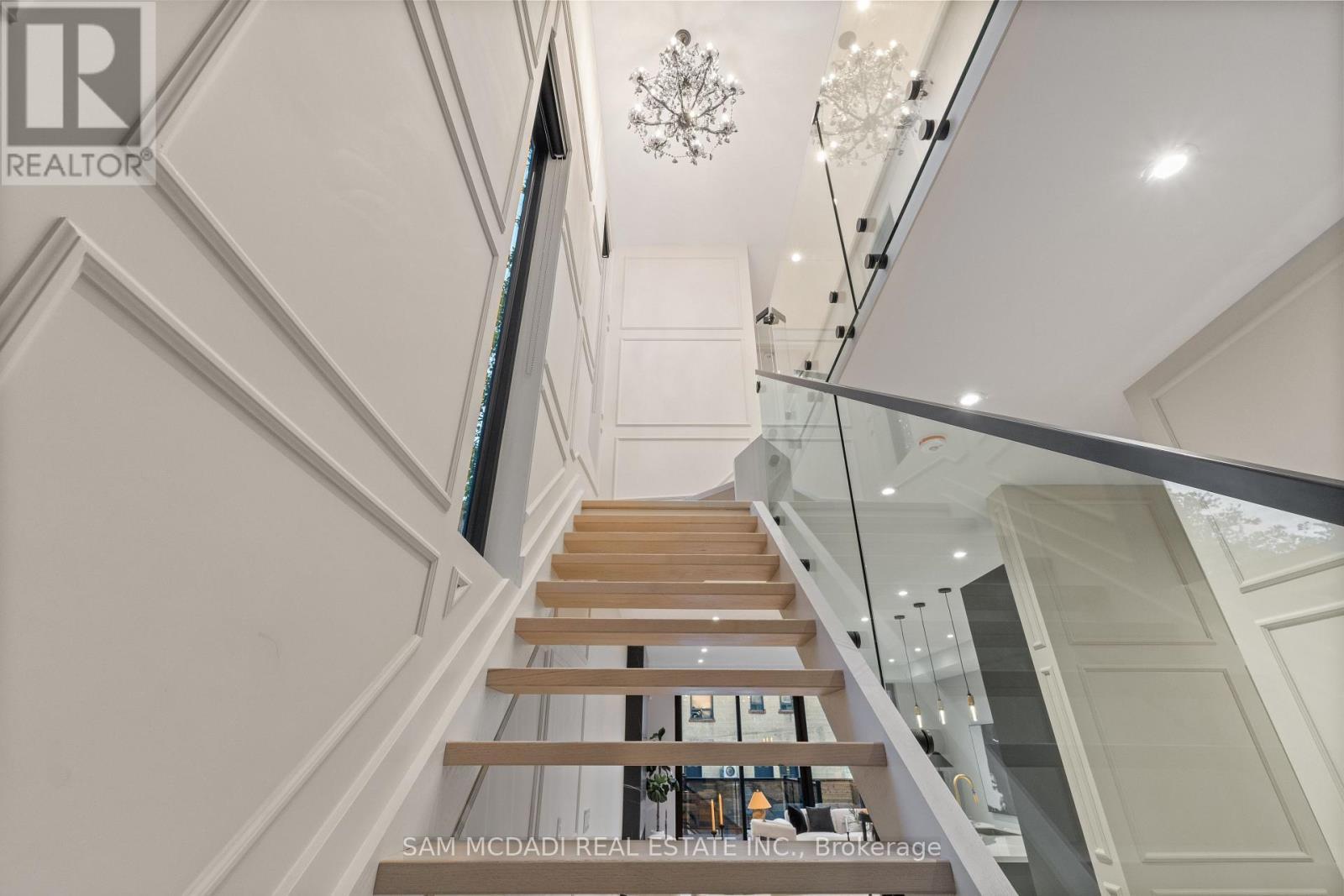 1090 Ella Avenue, Mississauga, ON - Indoor Photo Showing Other Room