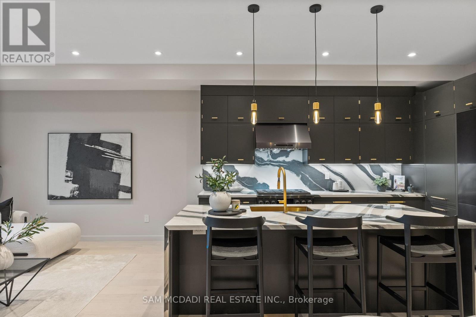 1090 Ella Avenue, Mississauga, ON - Indoor