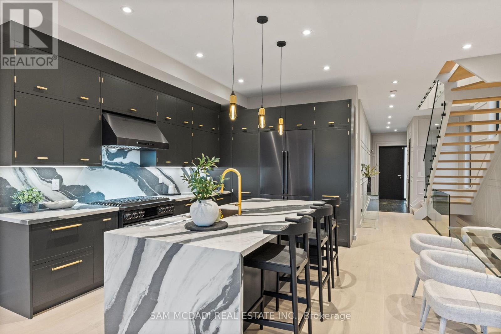 1090 Ella Avenue, Mississauga, ON - Indoor