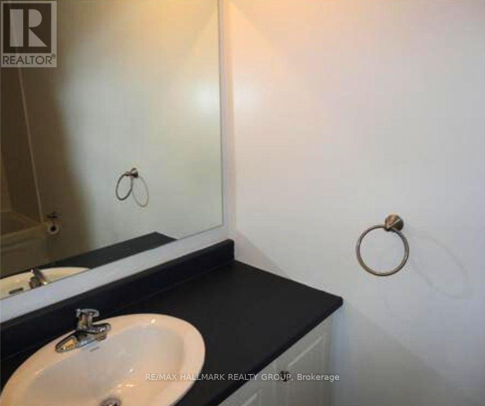 235 Ridgepark Private, Ottawa, ON - Indoor Photo Showing Bathroom