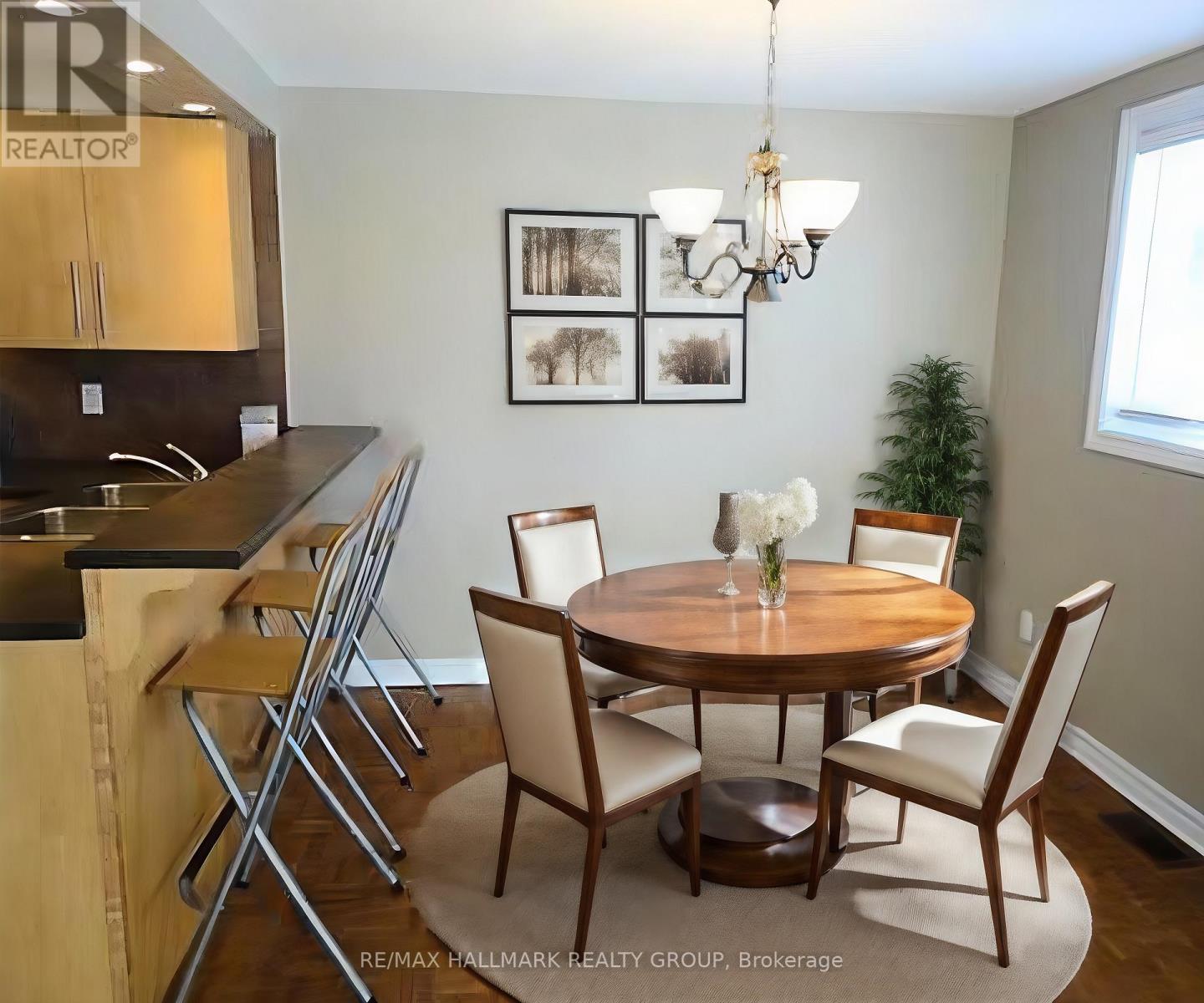 235 Ridgepark Private, Ottawa, ON - Indoor Photo Showing Dining Room