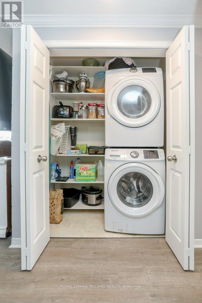 4 Grace Court, Bayham (Port Burwell), ON - Indoor Photo Showing Laundry Room