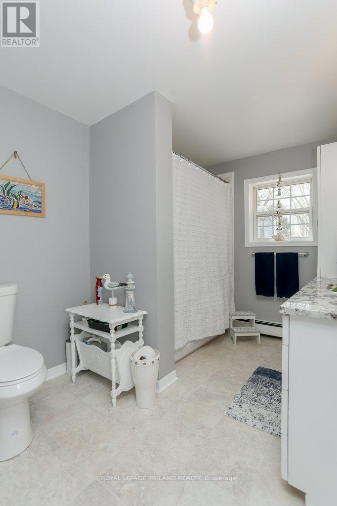 4 Grace Court, Bayham (Port Burwell), ON - Indoor Photo Showing Bathroom