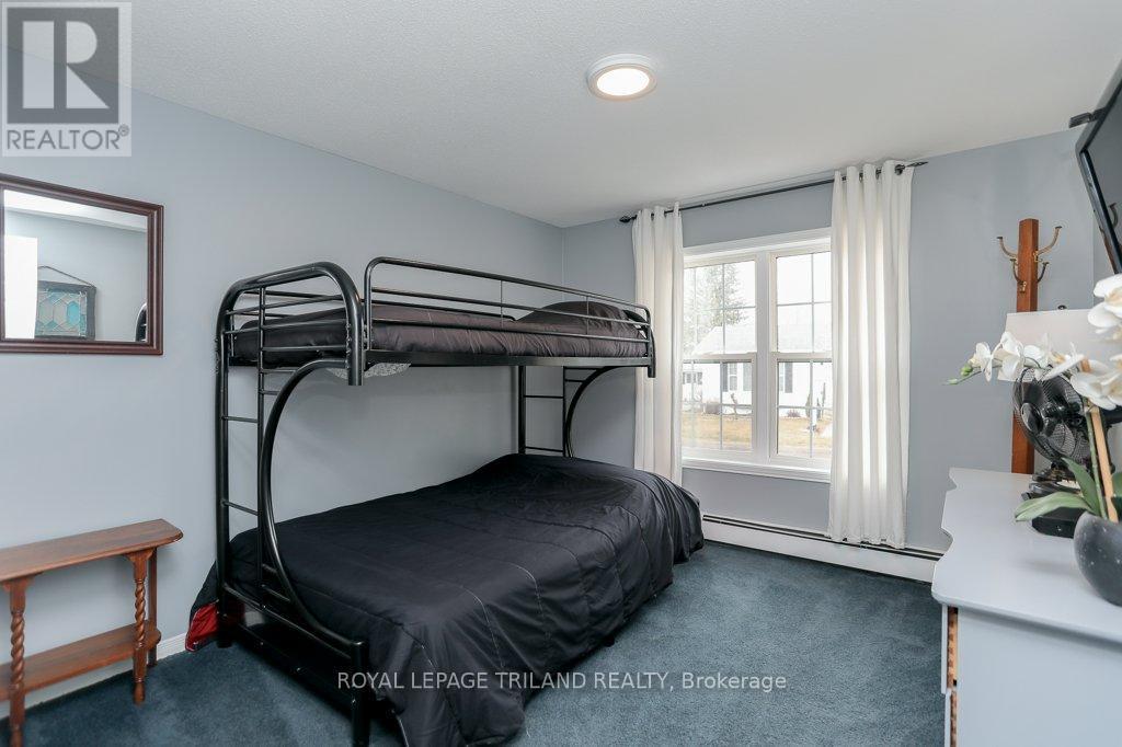 4 Grace Court, Bayham (Port Burwell), ON - Indoor Photo Showing Bedroom