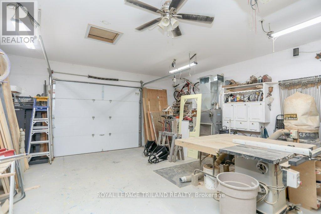 4 Grace Court, Bayham (Port Burwell), ON - Indoor Photo Showing Garage