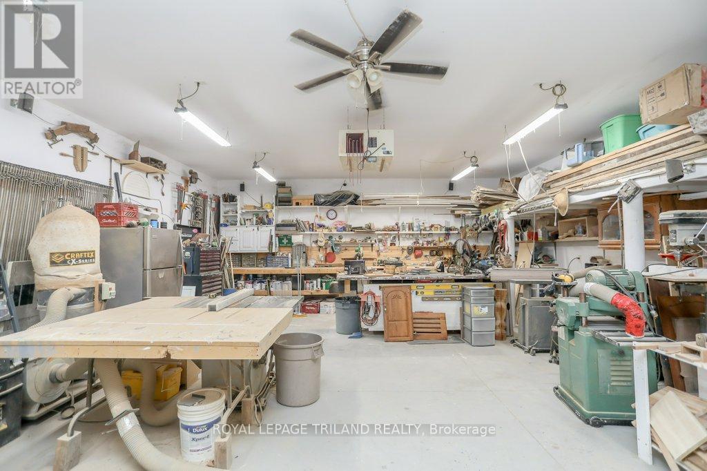 4 Grace Court, Bayham (Port Burwell), ON - Indoor Photo Showing Garage
