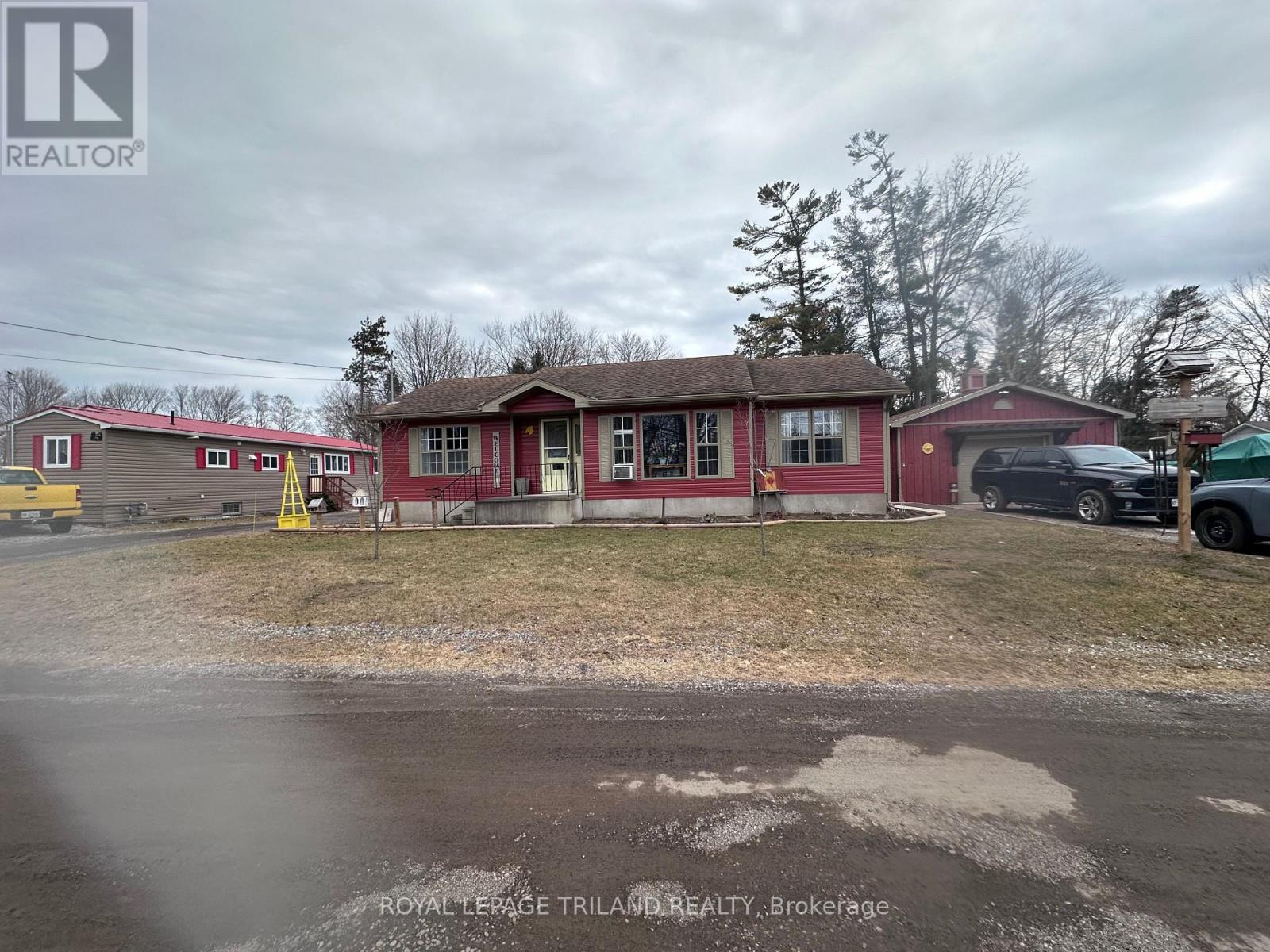 4 Grace Court, Bayham (Port Burwell), ON - Outdoor With Facade