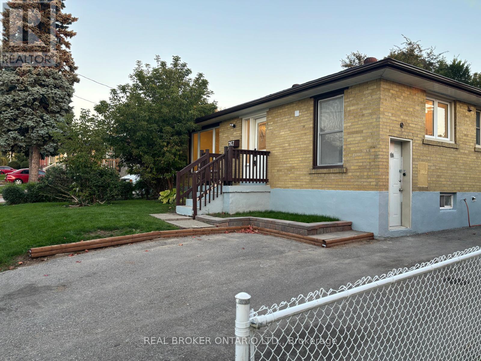 Lower - 767 Gaspe Avenue, Oshawa, ON - Outdoor
