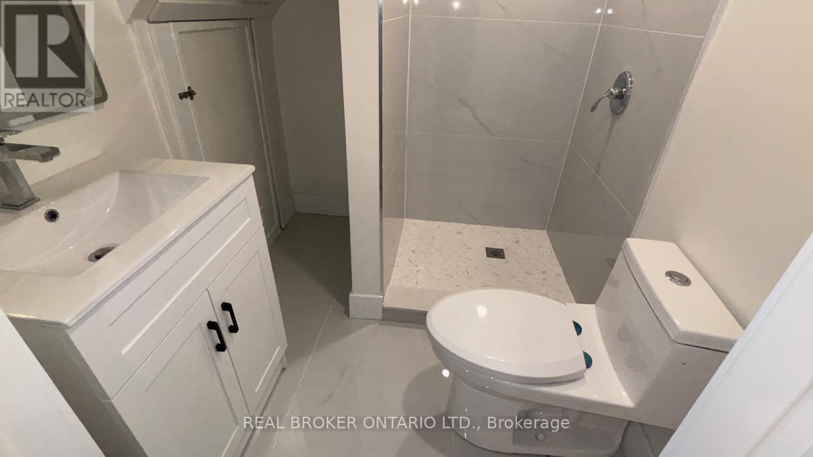 Lower - 767 Gaspe Avenue, Oshawa, ON - Indoor Photo Showing Bathroom