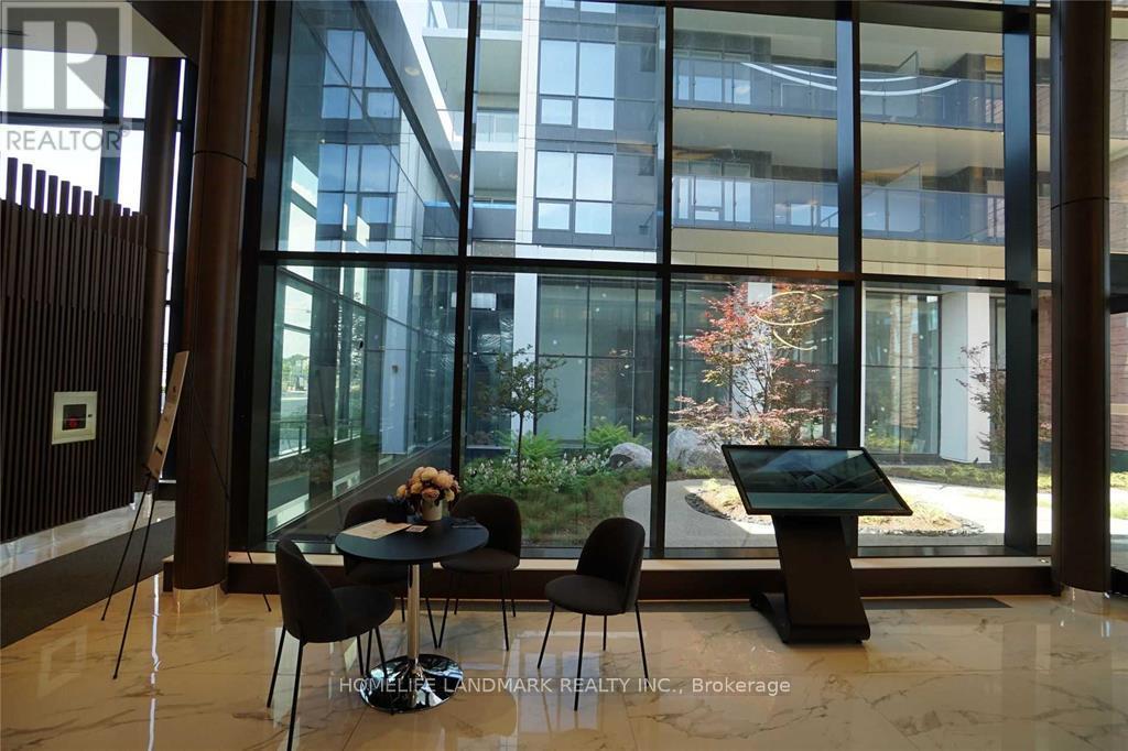 1015 - 95 Mcmahon Drive, Toronto, ON - Indoor Photo Showing Other Room