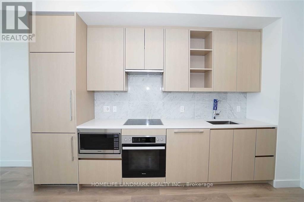 1015 - 95 Mcmahon Drive, Toronto, ON - Indoor Photo Showing Kitchen