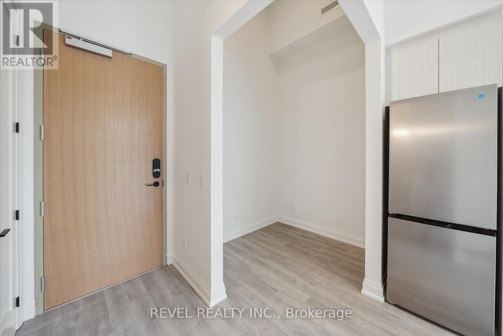 102 - 2369 Danforth Avenue, Toronto, ON - Indoor Photo Showing Other Room