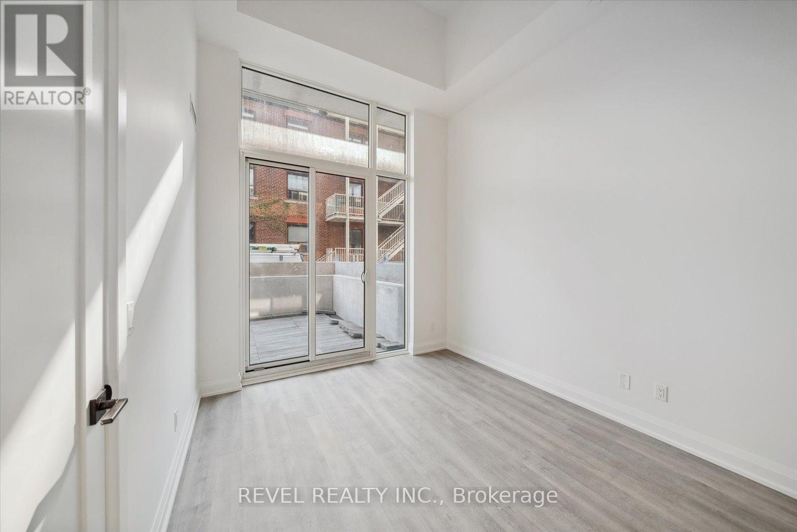 102 - 2369 Danforth Avenue, Toronto, ON - Indoor Photo Showing Other Room